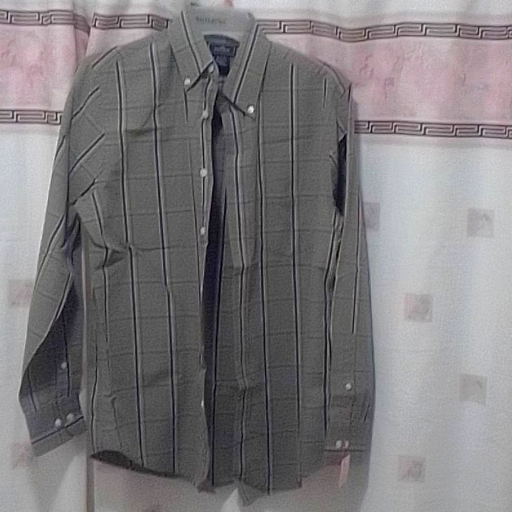 Docker's Long sleeve shirt